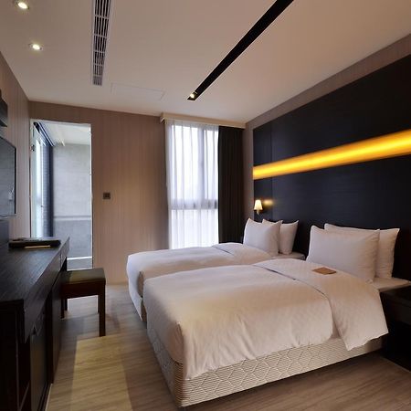 Hotel Cube Tchaj-čung Exteriér fotografie