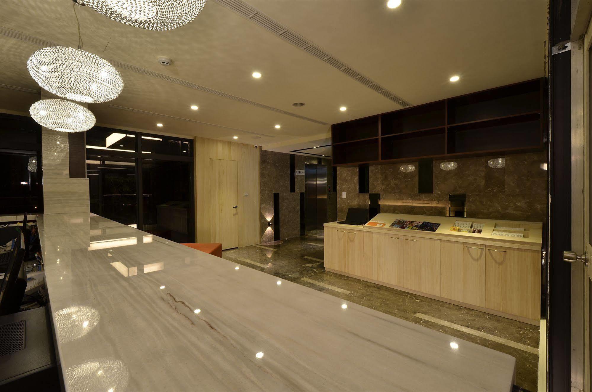 Hotel Cube Tchaj-čung Exteriér fotografie
