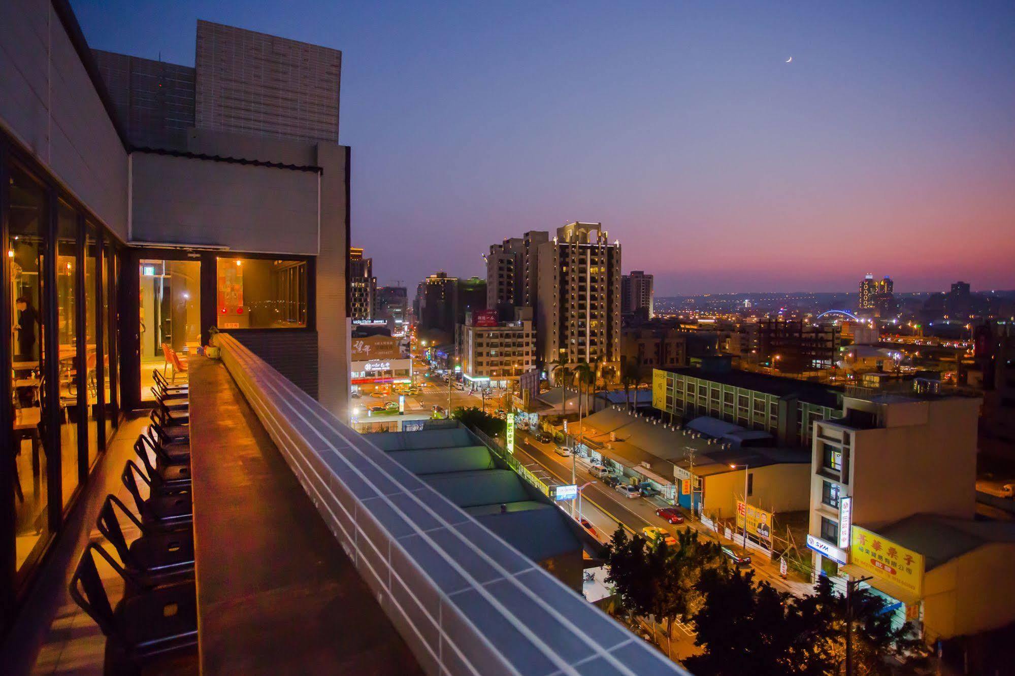 Hotel Cube Tchaj-čung Exteriér fotografie