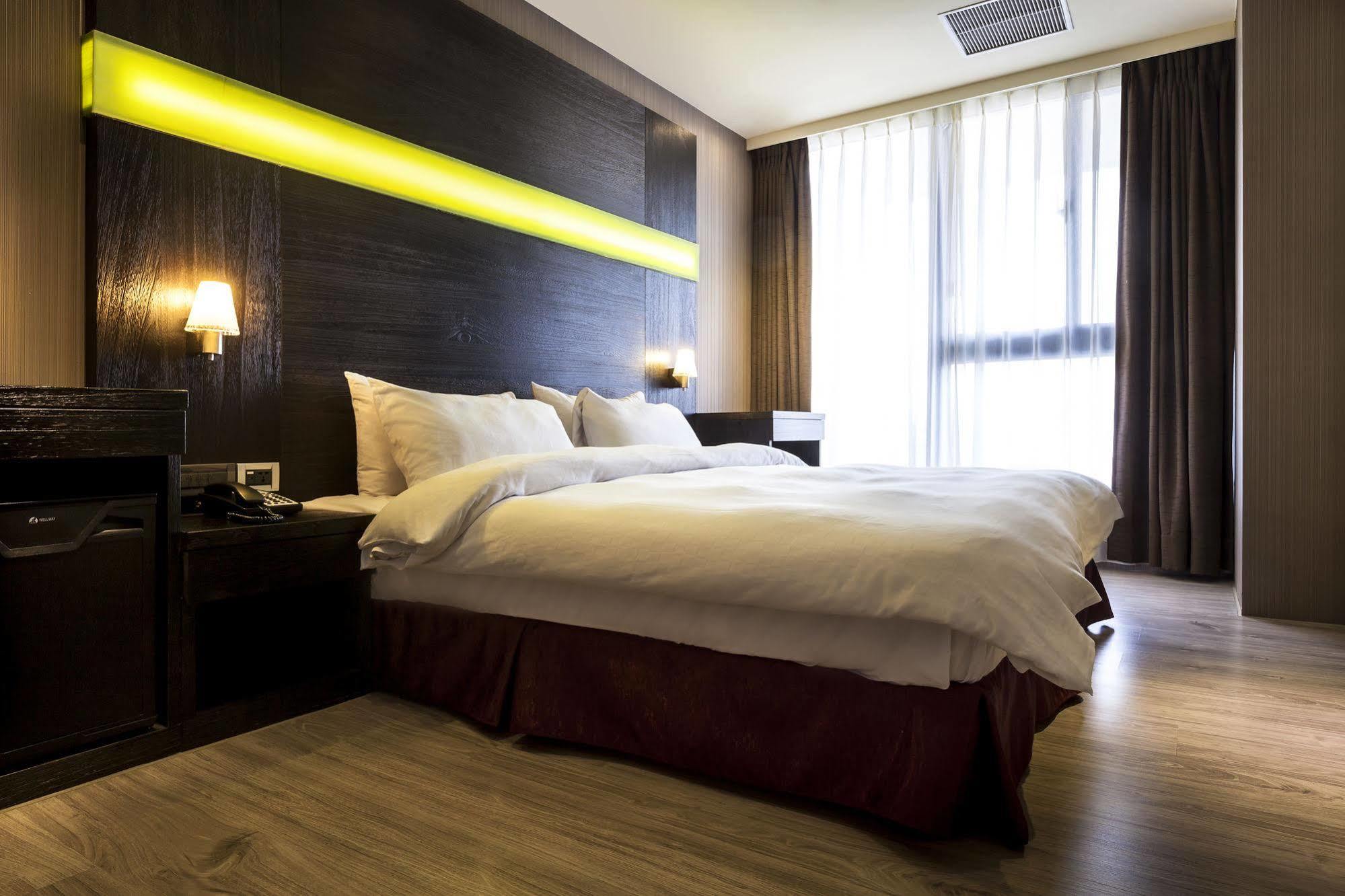 Hotel Cube Tchaj-čung Exteriér fotografie