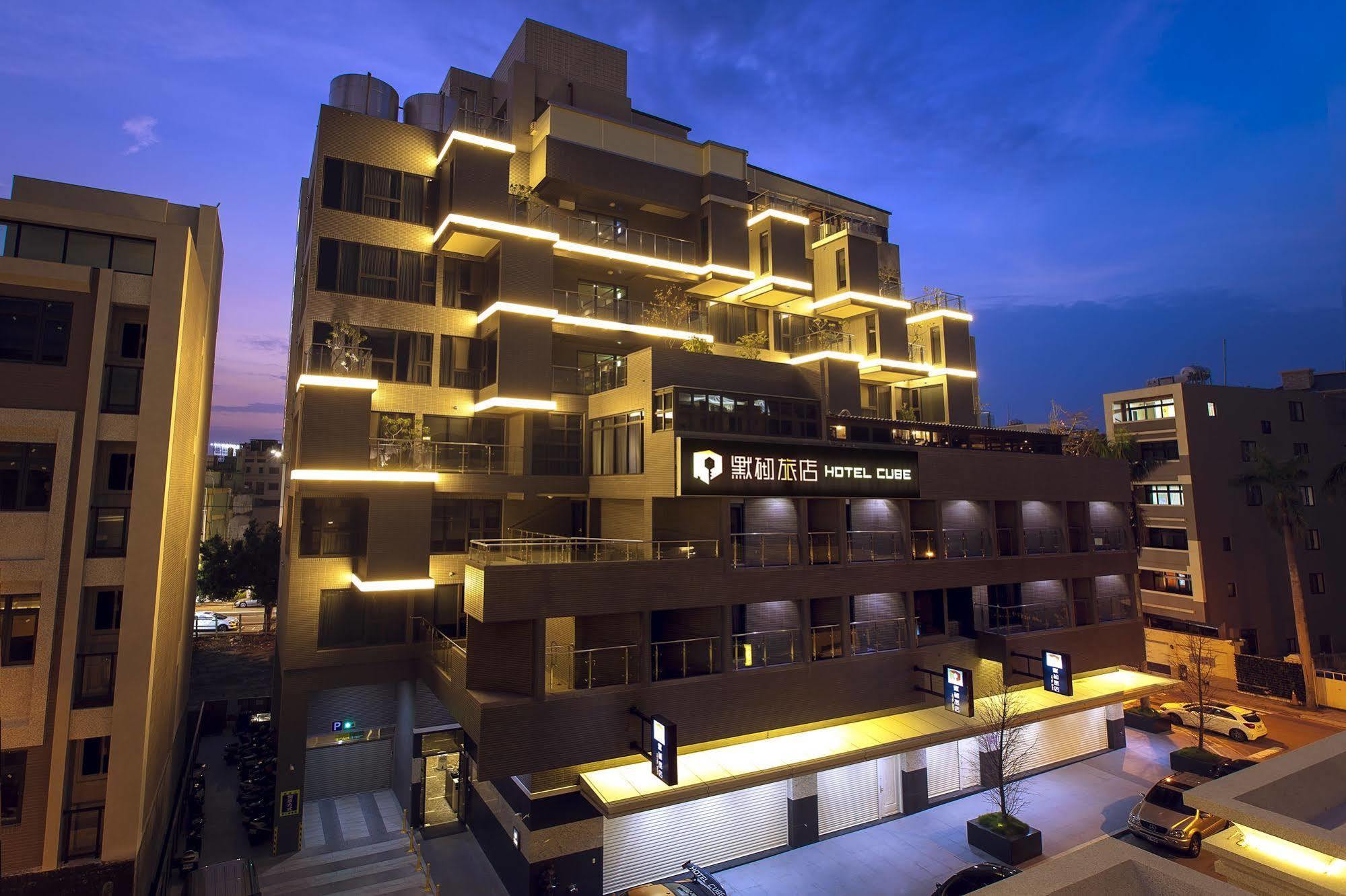Hotel Cube Tchaj-čung Exteriér fotografie
